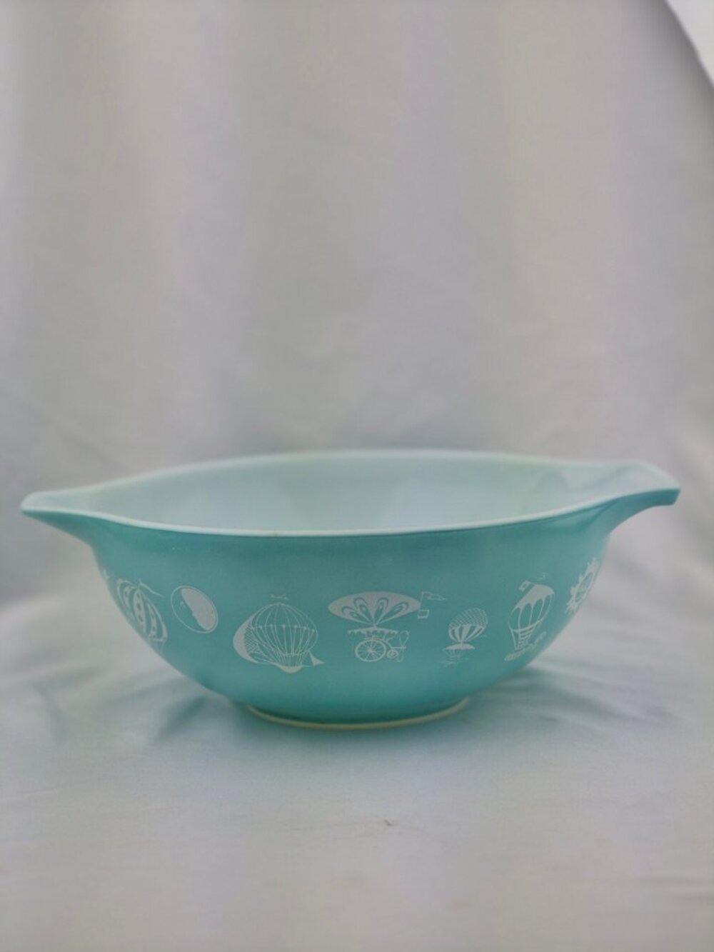Vintage 444 Pyrex Hot Air Balloon Cinderella Mixing Bowl 4 Quart Turquoise MCM - Picture 3 of 16